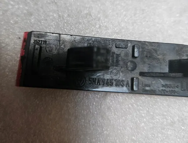 VW TIGUAN 2 Lift Vasemman Puolen Puskuri Trim 5NA945105B 5NA853841D image 3