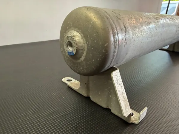 NIVO Air Tank Maserati Levante 670037521 image 3