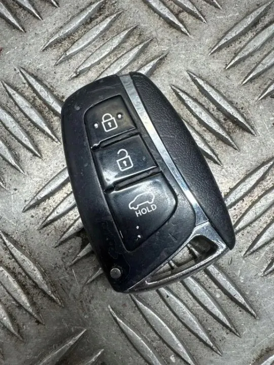 Llave Hyundai IONIQ OEM 95440G2100 - Usada image 2