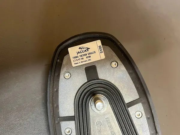 Antenne JAGUAR XF (X250) 3.0L diesel 2010 image 2