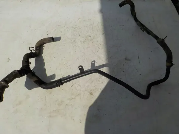 VW Amarok 2.0 BiTDI Vesiputki 7E0121113A image 2