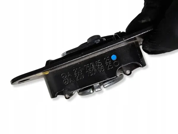 Mercedes-Benz dakslot OEM A2097500525 Linkerkant image 4
