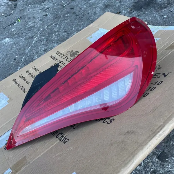 Luz Trasera Derecha Mercedes CLA W117 CLA45 AMG OEM a1179062400 image 4