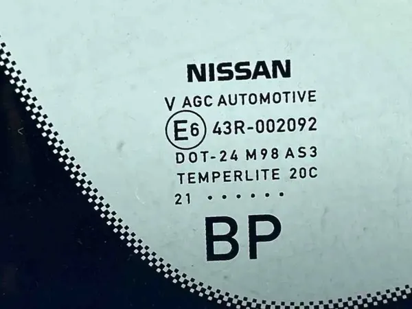 OEM 833016UA0A Linker achterruit Nissan Qashqai II image 5