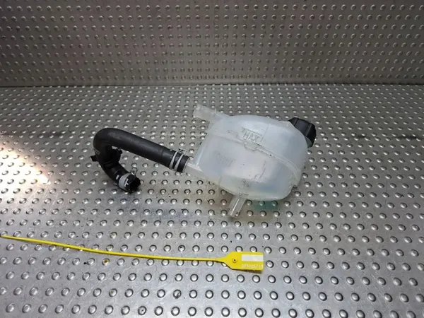 Tanque de expansão Nissan OE S25165713 para Rogue 20- image 2