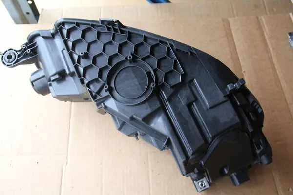 Carcasa de faro izquierdo Audi A5 8W6941085B image 3