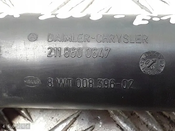 2005 Mercedes E Class Headlight Washer Nozzle 2118600647 image 5