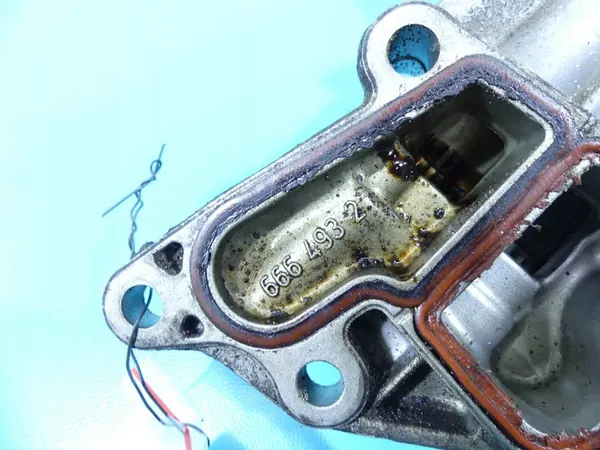 Oliefilterbasis Mercedes W204 3.0B V6 image 7