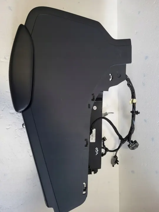 Volvo V60/XC60 Leer Tunnelarmsteun OEM 39819457 image 8