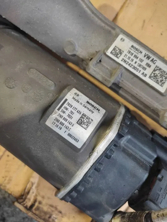 Pieza de dirección OEM 2N2423051AB RHD usada image 5