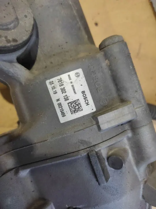 Pieza de dirección OEM 2N2423051AB RHD usada image 6