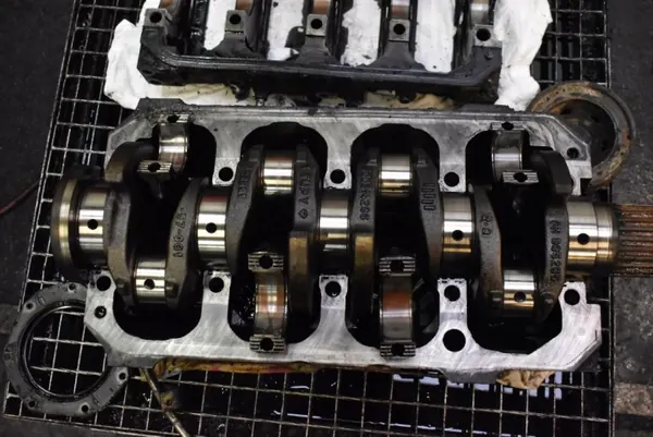 Bloco Motor Inferior 814043S para Peugeot Boxer 1 e 2.8 HDI image 9