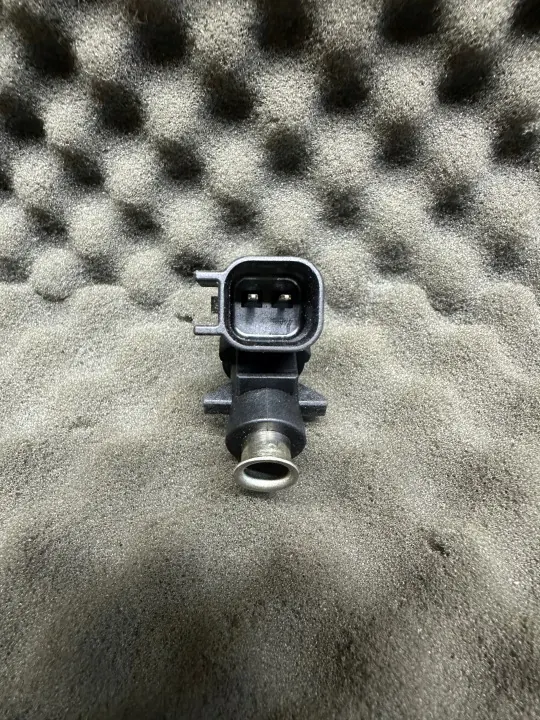 Injecteur carburant OEM 05184085AD pour Dodge Challenger image 3