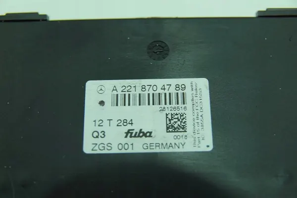 Module amplificateur antenne OEM A2218704789 - Mercedes W221 image 3