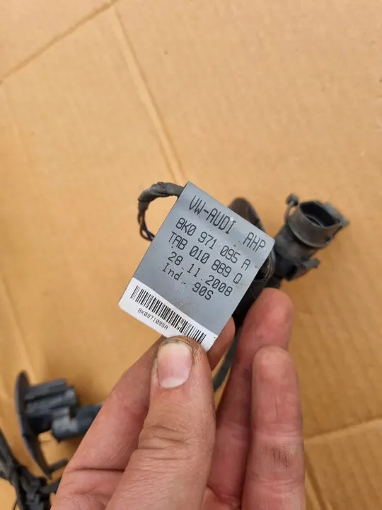 Pysäköintisensorit Etu Audi A4 B8 A5 Q5 07-17 OEM image 6