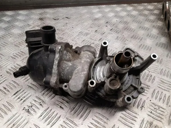 Pompe à eau OEM 079121115AC pour Audi A8 S8 D4 4.0 TFSI image 2