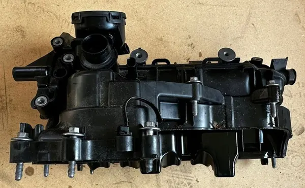 Colector de admisión Nissan OE OEM 140031489R Juke II image 3