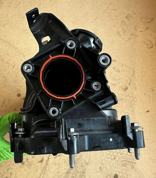 Colector de admisión Nissan OE OEM 140031489R Juke II image 4