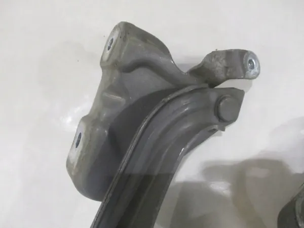 Charnière de Capot Droit OEM 95421581 Opel Mokka image 4