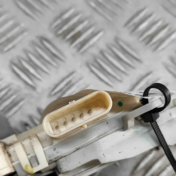 Porsche Panamera (970) 2012 Höger Framdörrslås image 7