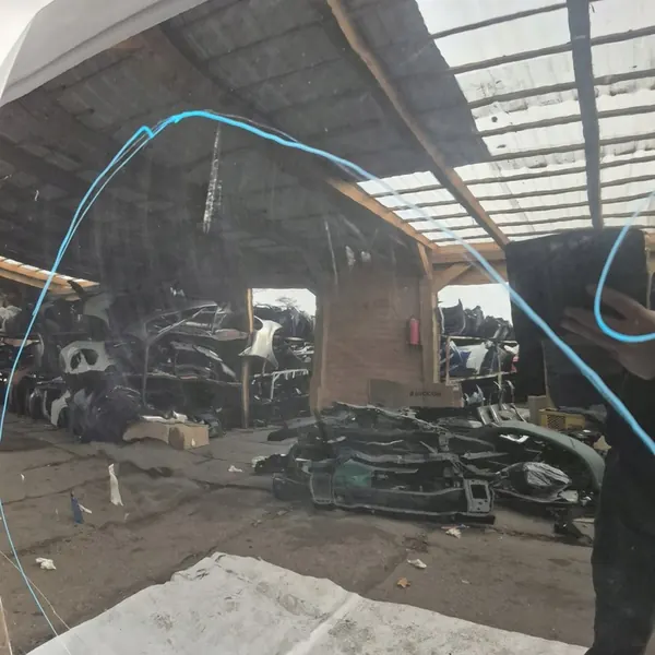 Tampa do motor AUDI A4 B9 8W 15-23 image 9