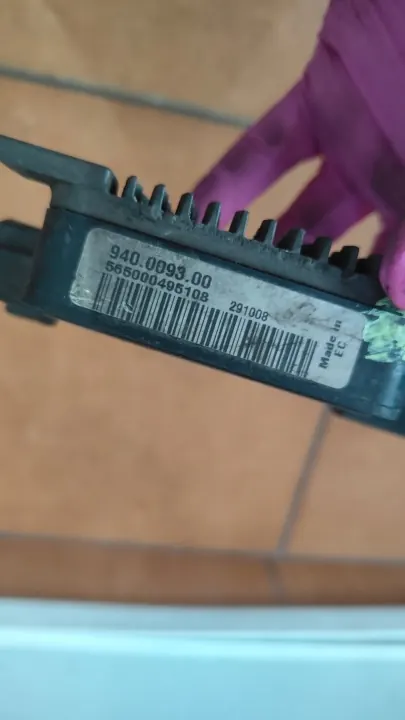 Volvo Ventilatorregelmodule OEM 940009300 - Gebruikt image 3