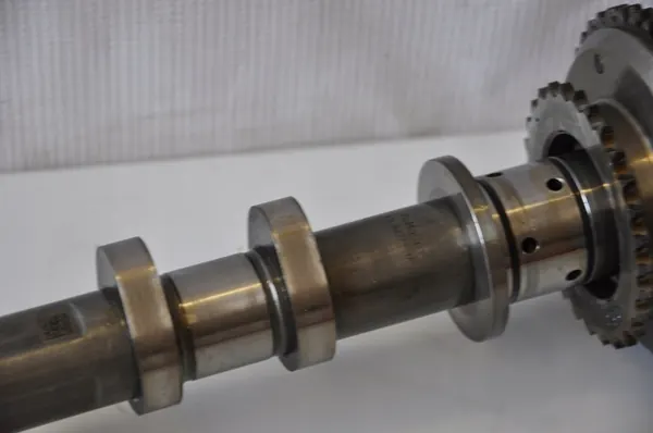 Árbol de levas Ford USA MUSTANG coupe 2018 JR3E6A273BA image 6