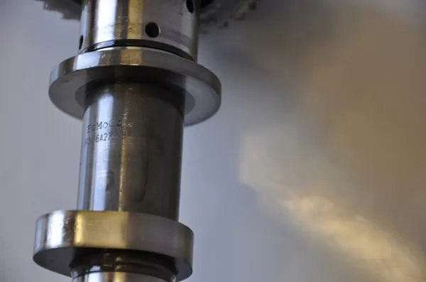 Árbol de levas Ford USA MUSTANG coupe 2018 JR3E6A273BA image 8