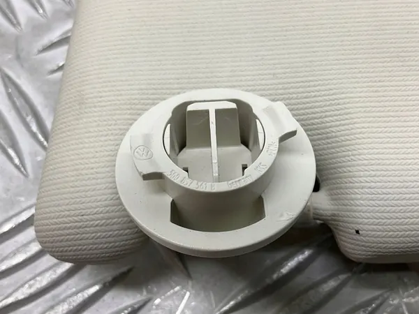 VW Passat B8 Rechter Zonneklep 3G0857552H image 4