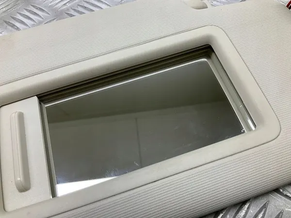 VW Passat B8 Rechter Zonneklep 3G0857552H image 6