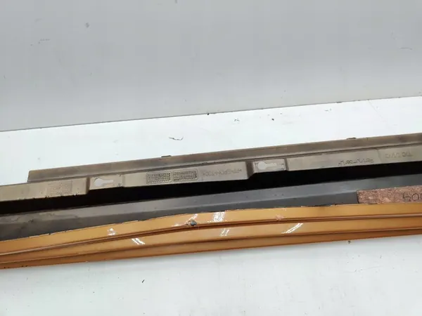 Volvo S60 II Left Door Sill 32270136 image 9
