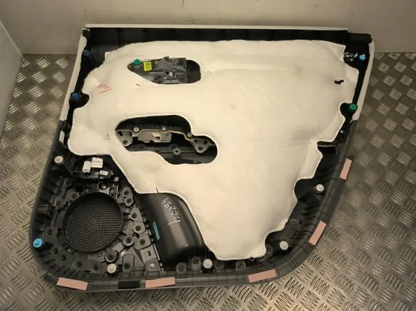 Hyundai Ioniq 5 ovenverho OEM M0330GI050YGN vasen etu image 3