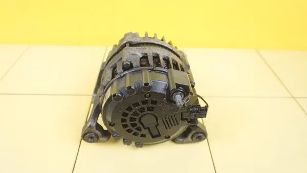OPEL MOKKA 1.4 TURBO Vaihtovirtageneraattori 13577154 image 2