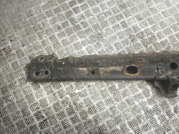 Toyota RAV4 Voorste hulpframe OEM AMD115998 Gebruikt image 6