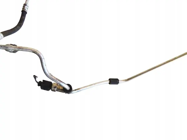 Audi Q3 2.0 TDI Ilmastointiletkku 8U0820741D image 4