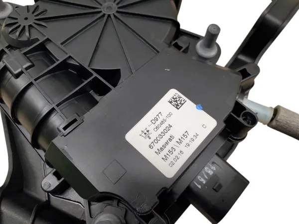 Actuador de maletero Maserati Ghibli 2015 OEM 670033024 image 7