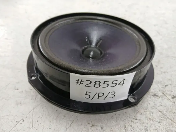VW Passat B5 etuoven kaiutin OEM 3B0035411A image 6