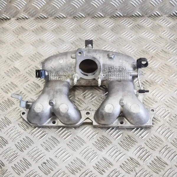Collecteur d'admission Toyota Prius Hatchback 1NZFXE 57kW 2006 image 3