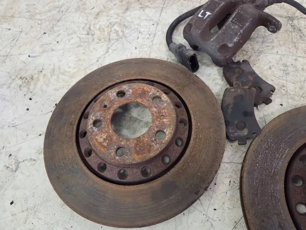 Bromsskivor & bromsok set bak 310mm Audi A8 XRA4799 image 4