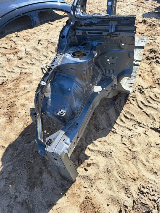 Toyota C-HR oikea sivupaneeli OEM 2NB - Käytetty image 3