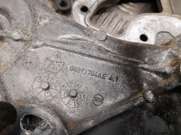 Distributiekettingafdekking OEM 04893784AE Chrysler image 4