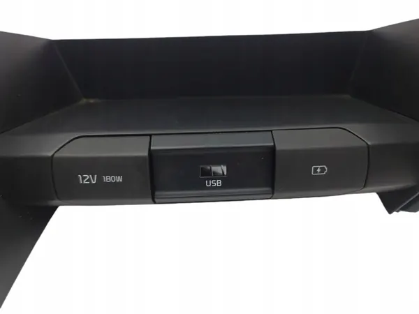 Kia USB-pistorasia OEM 84681J7900 Ceed 2020 image 10