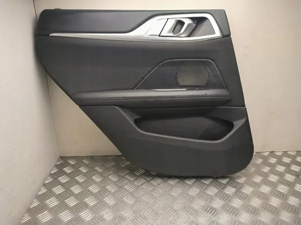 Tapicería Puerta Trasera Izquierda BMW i4 2024 OEM 40123941 image 2