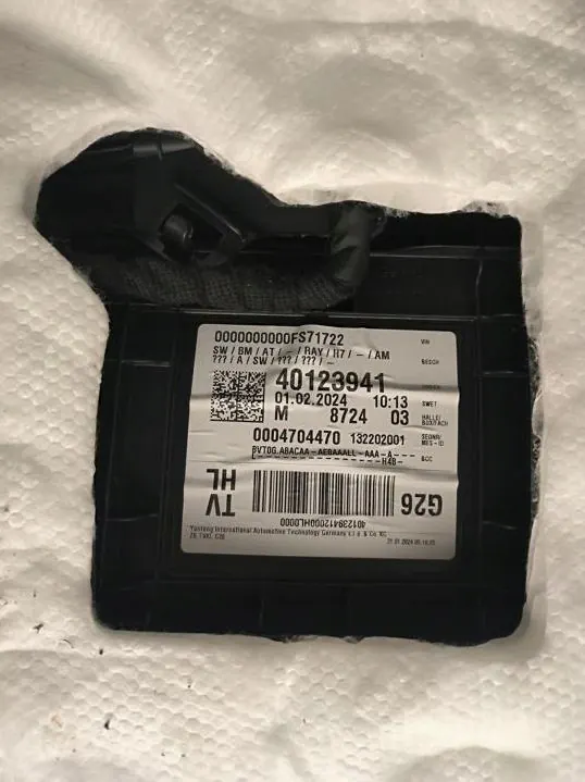 Tapicería Puerta Trasera Izquierda BMW i4 2024 OEM 40123941 image 3