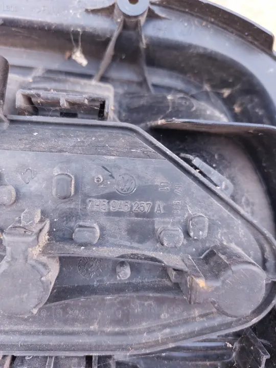 Soporte de lámpara trasera izquierda Volkswagen T5 2004-2015 OEM 7H5945257A image 7