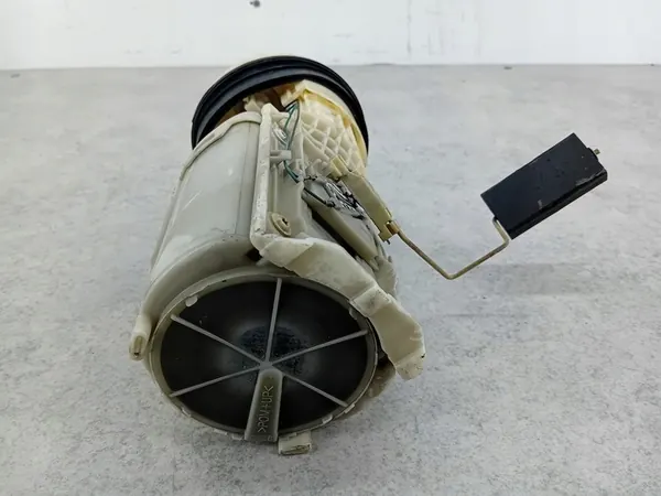 Brandstofpomp Audi TT 1.8 20V image 6