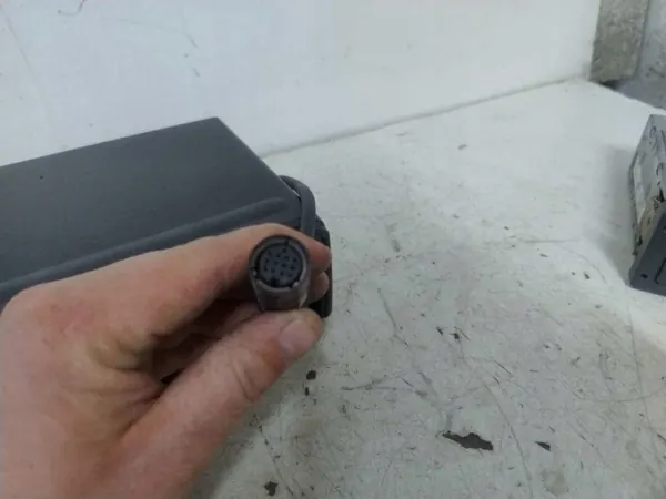 Changer CD Audi OE pour A2 - Pièce OEM d'occasion image 3