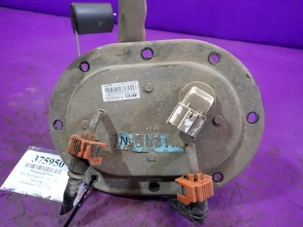 KIA SPORTAGE II 04-08 Bomba de combustível 311102E000 5 pinos image 2