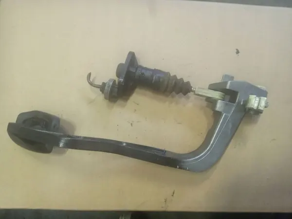 Koppelingpedaal Audi A4 B5 1.9TDI image 4