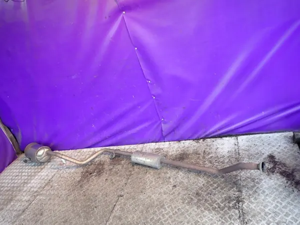 Gebrauchtes Auspuffrohr für Renault Kangoo II 1.5 dCi image 2